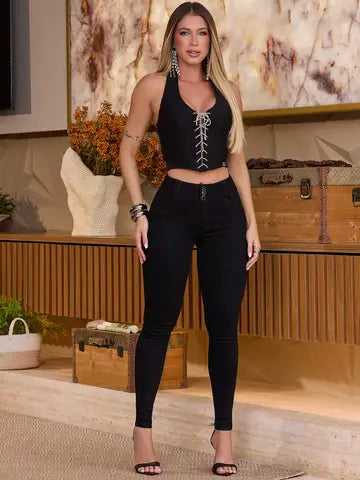 CALÇA HOT PANTS PRETA COM MODELAGEM EMPINA BUMBUM PIT BULL JEANS Ref: 86453