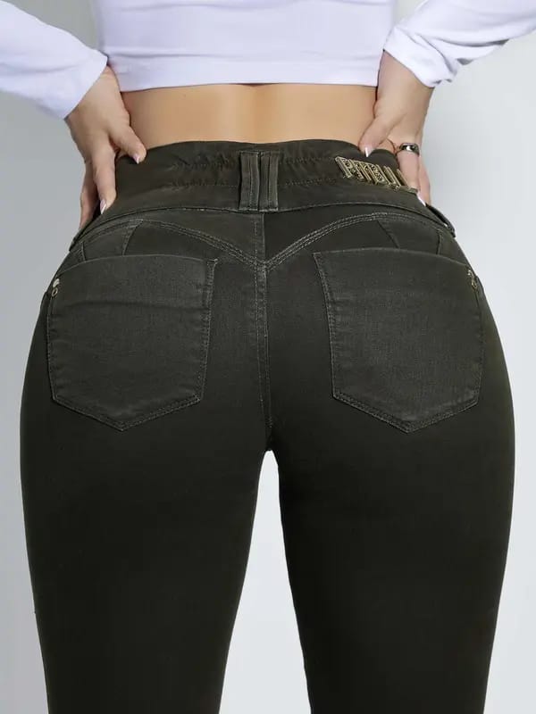 CALÇA FEMININA NA COR VERDE MILITAR FÁCIL DE COMBINAR E CONFORTÁVEL Ref: 84143