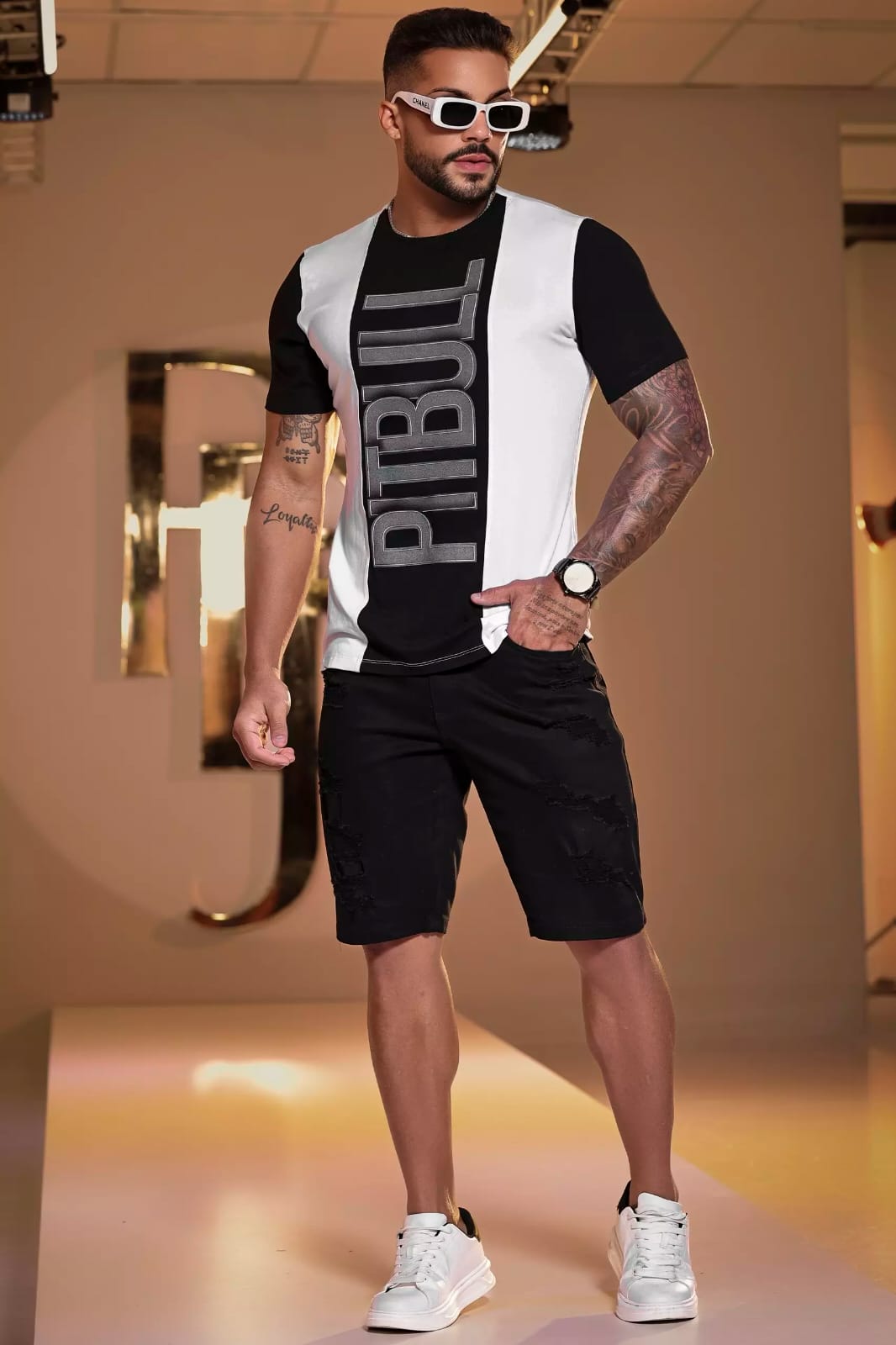 CAMISETA GOLA O SLIM PIT BULL JEANS ESTILOSA COM RELEVO FOIL Ref: 85153