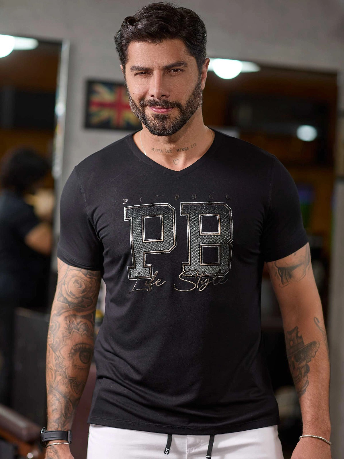 CAMISETA MASCULINA GOLA V PIT BULL JEANS REF 83288